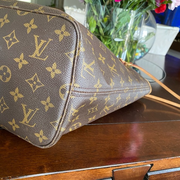 Louie Vuitton Neverfull GM Monogram - Picture 7 of 8